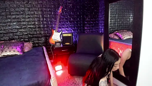 Snapshot of Calliope_dark chatting on 18, 12, 2024 Calliope dark online show from 18, 12, 2024