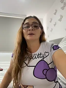 AntonellaAlondra4 online show from 9, 12, 2024