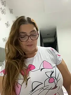 AntonellaAlondra4 online show from 25, 2, 2025