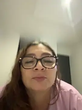 AntonellaAlondra4 online show from 8, 5, 2026
