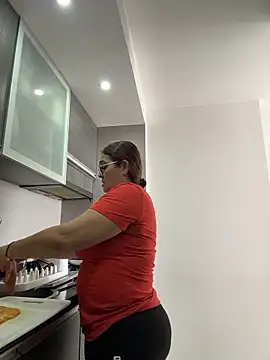 AntonellaAlondra4 online show from 8, 5, 2026