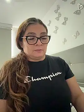 AntonellaAlondra4 online show from 11, 5, 2026