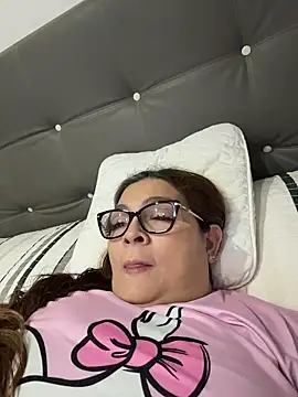 AntonellaAlondra4 online show from 13, 5, 2026