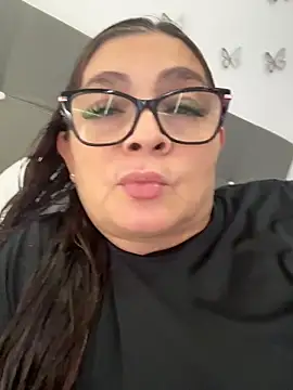AntonellaAlondra4 online show from 22, 5, 2026