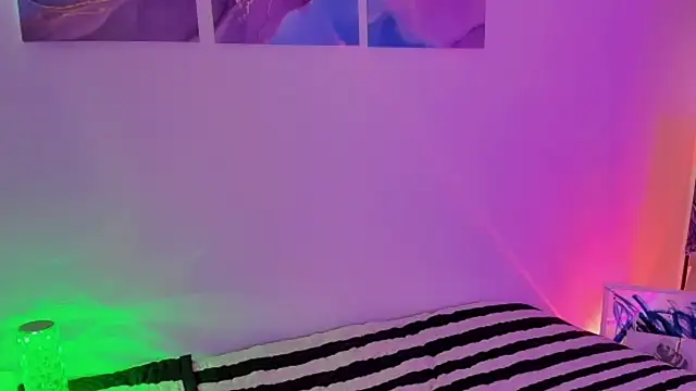 Pretty  zoe online show from 18, 3, 2025