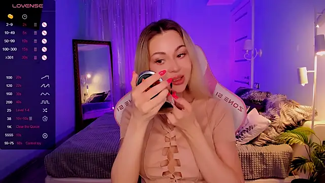 AdeleRoberts online show from 12, 5, 2026