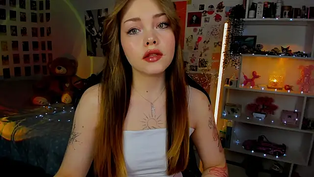 Snapshot of AkiraKatsu chatting on 21, 12, 2025 AkiraKatsu online show from 21, 12, 2025