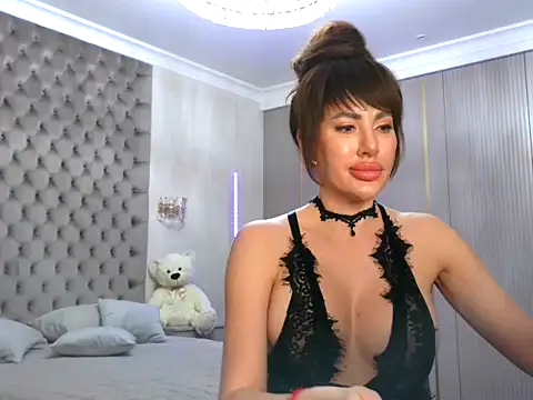 Snapshot of TianaPosh chatting on 23, 2, 2025 TianaPosh online show from 23, 2, 2025