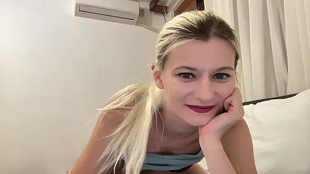 Onika Love online show from 26, 6, 2026