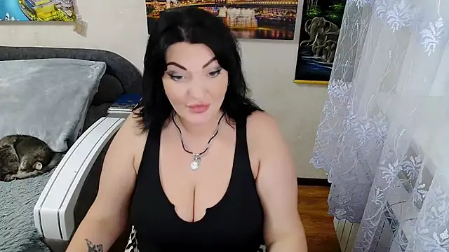 Snapshot of Lady_Boom_Wild_ chatting on 2, 11, 2025 Lady Boom Wild  online show from 2, 11, 2025