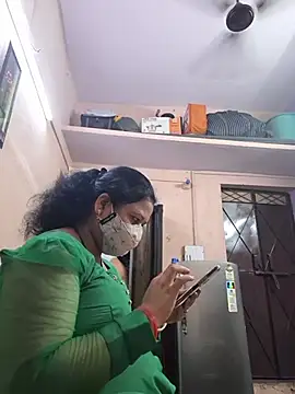 Snapshot of bobbyronak chatting on 2, 4, 2026 bobbyronak online show from 2, 4, 2026