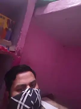 Snapshot of bobbyronak chatting on 7, 4, 2026 bobbyronak online show from 7, 4, 2026