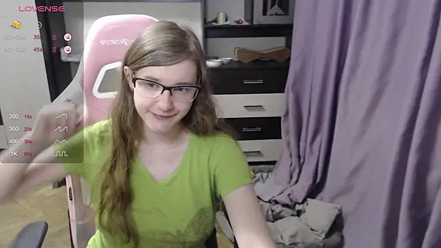 Snapshot of Tomato_Tease chatting on 20, 3, 2025 Tomato Tease online show from 20, 3, 2025