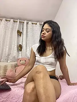 Snapshot of Lori_Evanss chatting on 3, 5, 2026 Lori Evanss online show from 3, 5, 2026