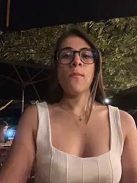 Snapshot of MariaIsabella8 chatting on 11, 10, 2025 MariaIsabella8 online show from 11, 10, 2025