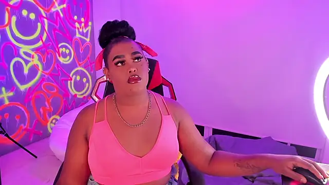 Snapshot of GEANNAROSE chatting on 6, 12, 2024 GEANNAROSE online show from 6, 12, 2024