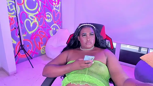 Snapshot of GEANNAROSE chatting on 14, 1, 2025 GEANNAROSE online show from 14, 1, 2025