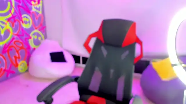 Snapshot of GEANNAROSE chatting on 25, 1, 2025 GEANNAROSE online show from 25, 1, 2025