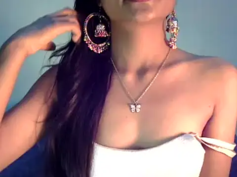 Snapshot of Cute_Alaina chatting on 7, 1, 2025 Cute Alaina online show from 7, 1, 2025