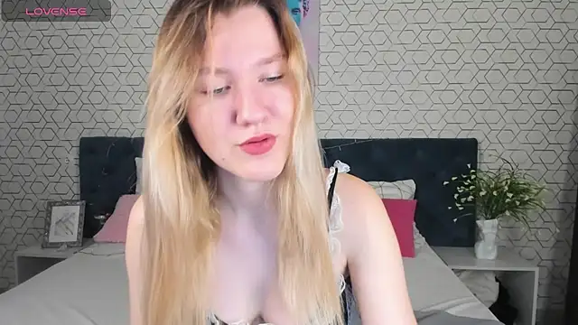 Mariel Brown online show from 11, 1, 2025