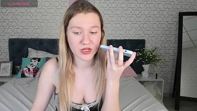 Mariel Brown online show from 14, 1, 2025