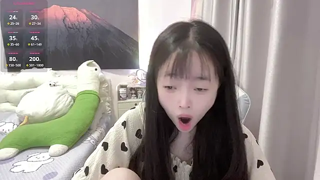 Mia-6688 online show from 9, 9, 2025