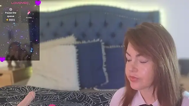 Snapshot of QueenYsuRey chatting on 26, 9, 2025 QueenYsuRey online show from 26, 9, 2025