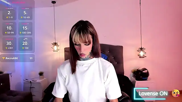 Snapshot of anne_parker chatting on 17, 10, 2025 anne parker online show from 17, 10, 2025