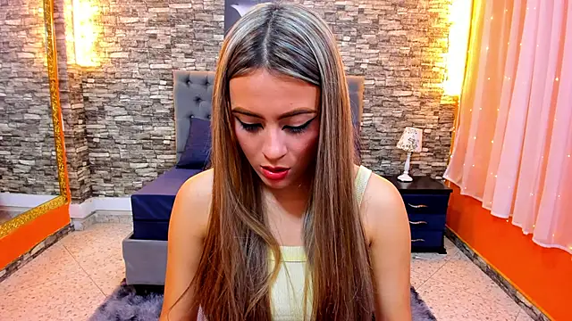 miacarperr1 online show from 4, 2, 2025