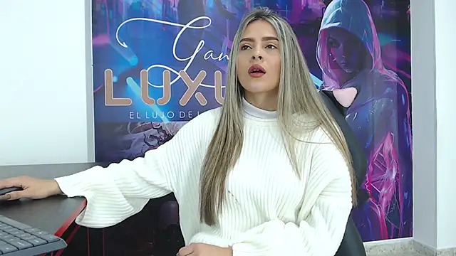 miacarperr1 online show from 10, 2, 2025