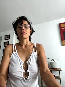 MireyaTorresGu online show from 2, 10, 2025