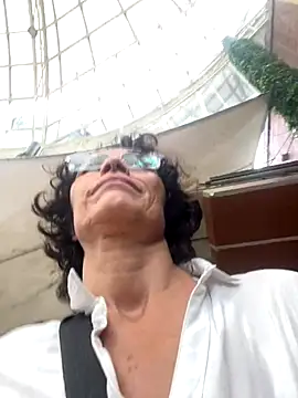 MireyaTorresGu online show from 20, 11, 2025