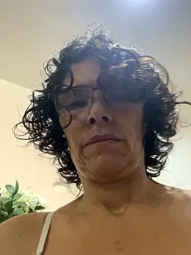 MireyaTorresGu online show from 5, 3, 2026