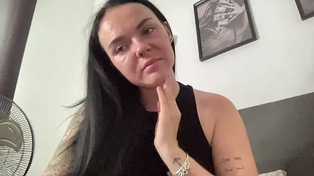 Snapshot of yorkshiregal chatting on 29, 10, 2025 yorkshiregal online show from 29, 10, 2025