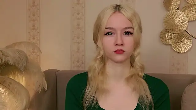 Snapshot of NaomiLoys chatting on 12, 11, 2025 NaomiLoys online show from 12, 11, 2025