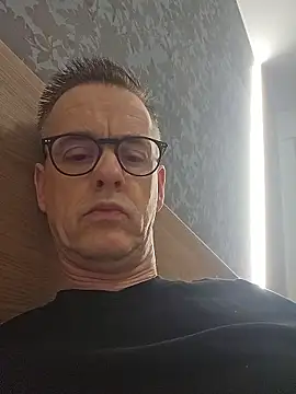 Snapshot of Hectorthyssen1 chatting on 14, 1, 2026 Hectorthyssen1 online show from 14, 1, 2026