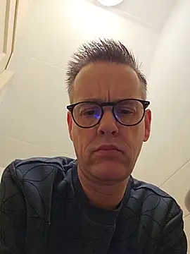 Snapshot of Hectorthyssen1 chatting on 1, 2, 2026 Hectorthyssen1 online show from 1, 2, 2026