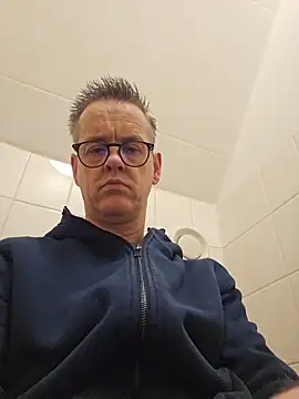 Snapshot of Hectorthyssen1 chatting on 15, 3, 2026 Hectorthyssen1 online show from 15, 3, 2026