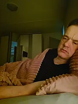 Snapshot of Hectorthyssen1 chatting on 5, 4, 2026 Hectorthyssen1 online show from 5, 4, 2026