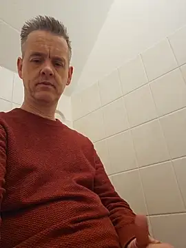 Snapshot of Hectorthyssen1 chatting on 8, 4, 2026 Hectorthyssen1 online show from 8, 4, 2026