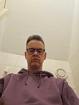 Snapshot of Hectorthyssen1 chatting on 12, 4, 2026 Hectorthyssen1 online show from 12, 4, 2026