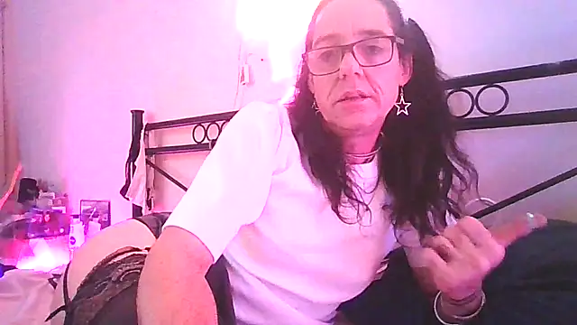 Snapshot of ingrid1982 chatting on 24, 9, 2025 ingrid1982 online show from 24, 9, 2025