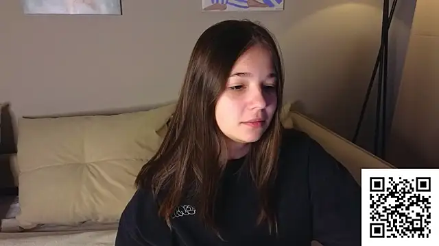 Snapshot of Leela_sun chatting on 12, 11, 2025 Leela sun online show from 12, 11, 2025