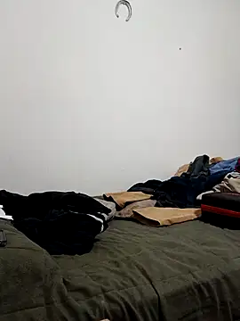 jhonyhot9292 online show from 18, 3, 2026