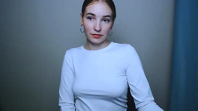 Snapshot of Queen_ofLove chatting on 27, 11, 2025 Queen ofLove online show from 27, 11, 2025