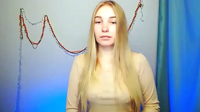 Snapshot of Queen_ofLove chatting on 21, 12, 2025 Queen ofLove online show from 21, 12, 2025