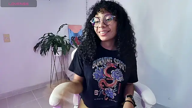 Snapshot of Elektra_williams chatting on 18, 2, 2025 Elektra williams online show from 18, 2, 2025