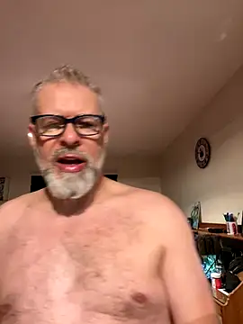 Snapshot of Silverfoxxx-73 chatting on 9, 12, 2024 Silverfoxxx-73 online show from 9, 12, 2024