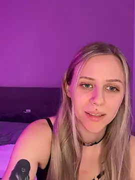 Snapshot of lunawolf21 chatting on 17, 1, 2025 lunawolf21 online show from 17, 1, 2025