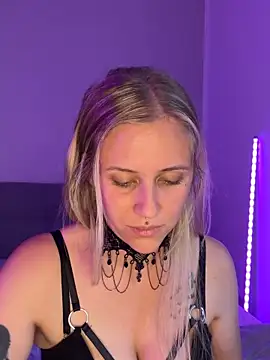 Snapshot of lunawolf21 chatting on 27, 9, 2025 lunawolf21 online show from 27, 9, 2025